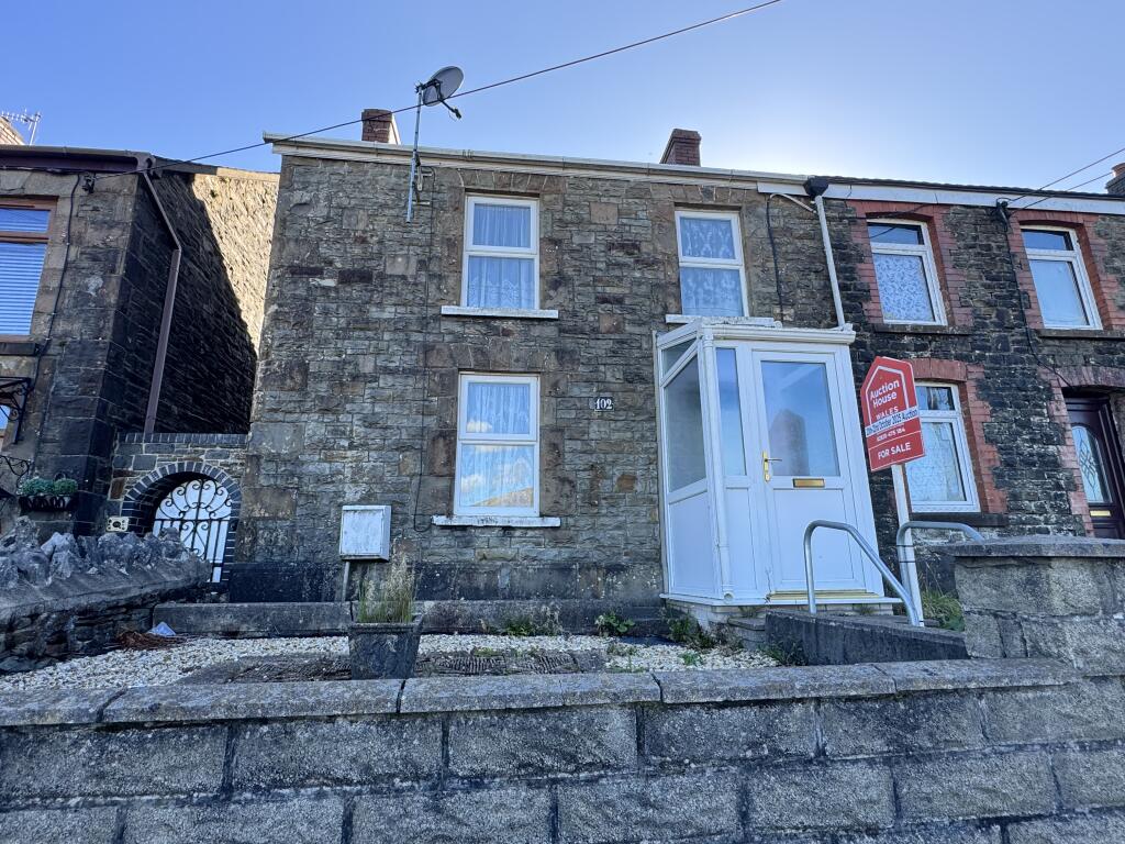 Main image of property: 102 Heol Y Gors, Cwmgors, Ammanford, Carmarthenshire SA18 1RR