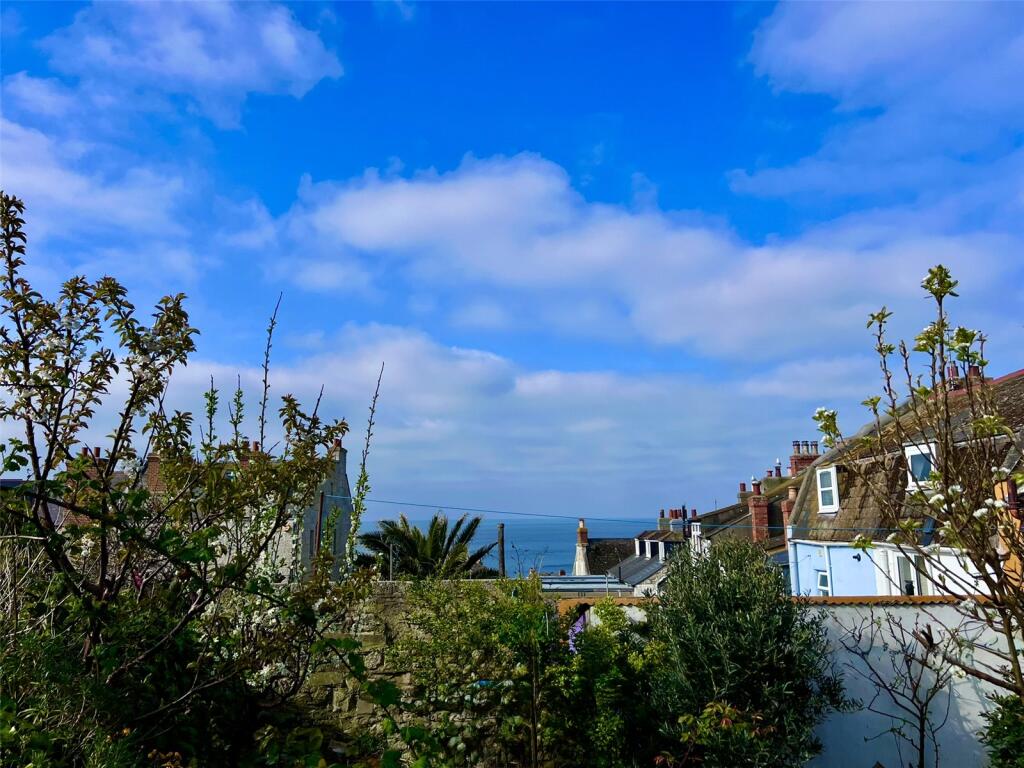 Main image of property: Mallams, Fortuneswell, Portland, Dorset, DT5