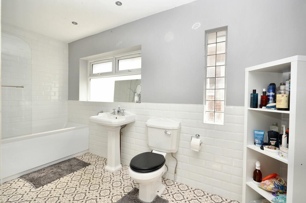 Additional property image - Surrenden Road, Folkestone, CT19