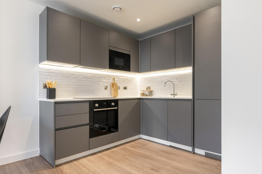 Main image of property: Domain, Tilling Courtyard, Weldale Street, Reading, Berkshire, RG1