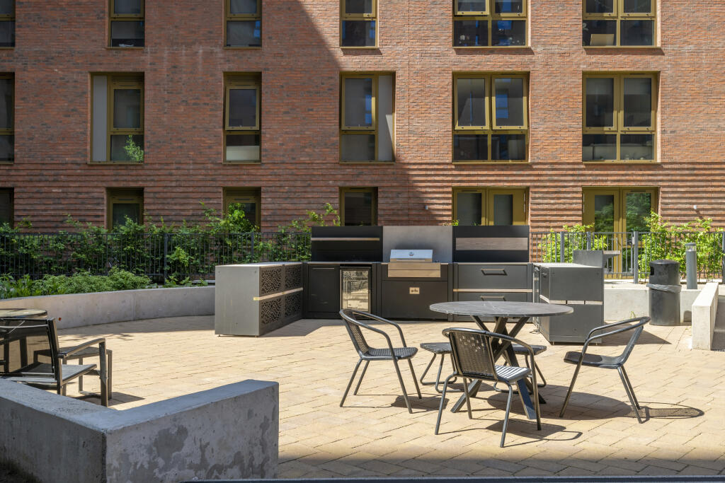 Main image of property: Domain, Tilling Courtyard, Weldale Street, Reading, Berkshire, RG1
