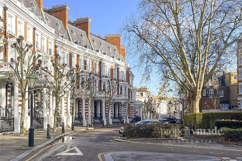 Main image of property: Observatory Gardens, Kensington, London, W8