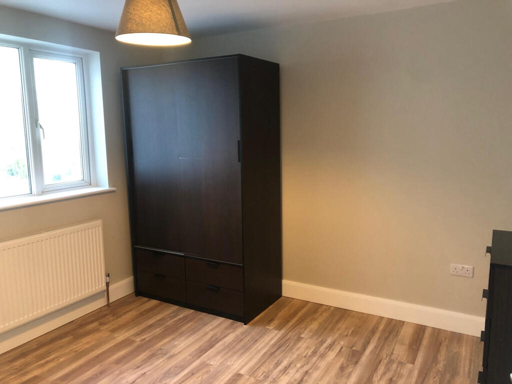 Main image of property: Auckland Road, Potters Bar, Hertfordshire, EN6