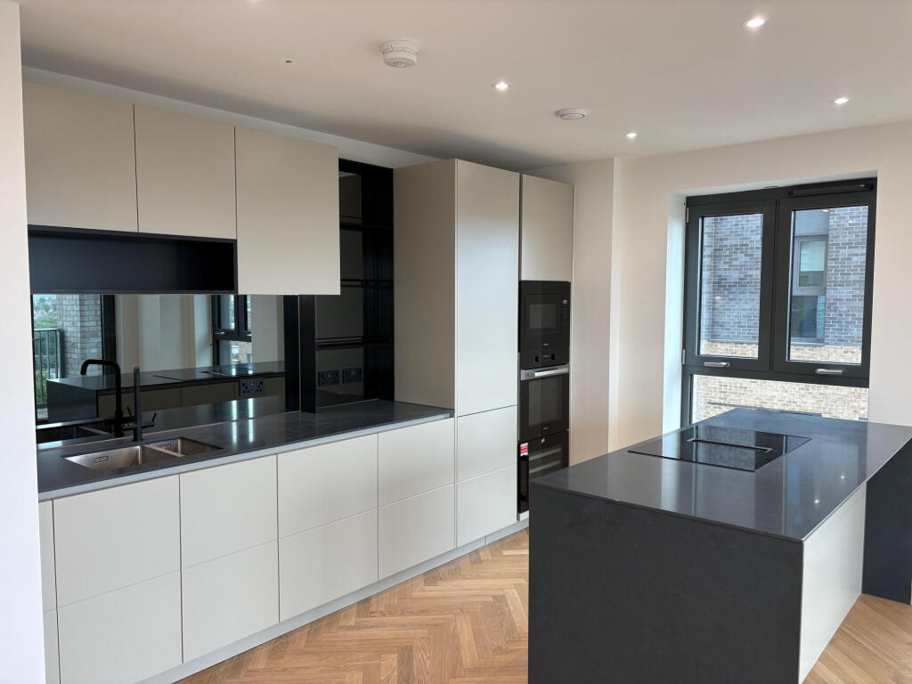 Main image of property: Dragonfly Walk, N4
