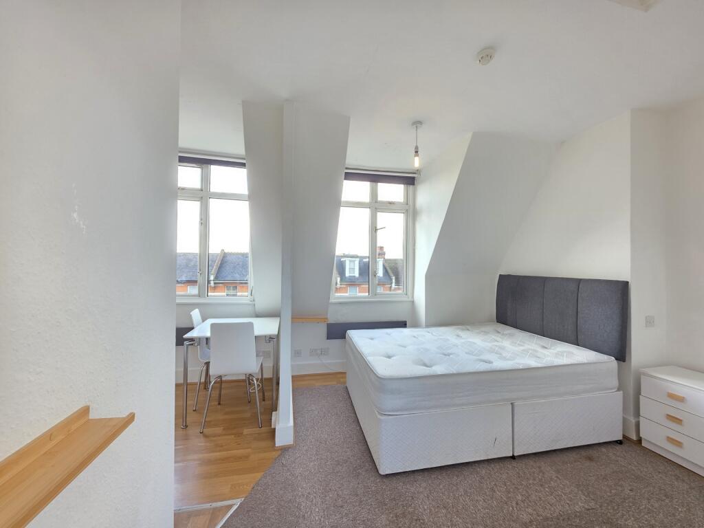 Main image of property: C, Burlington Parade, Cricklewood, NW2