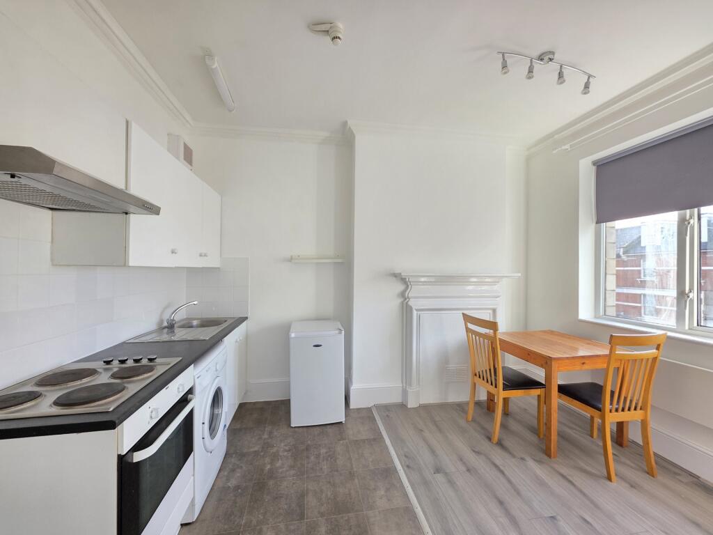 Main image of property: B, Burlington Parade, Cricklewood, NW2