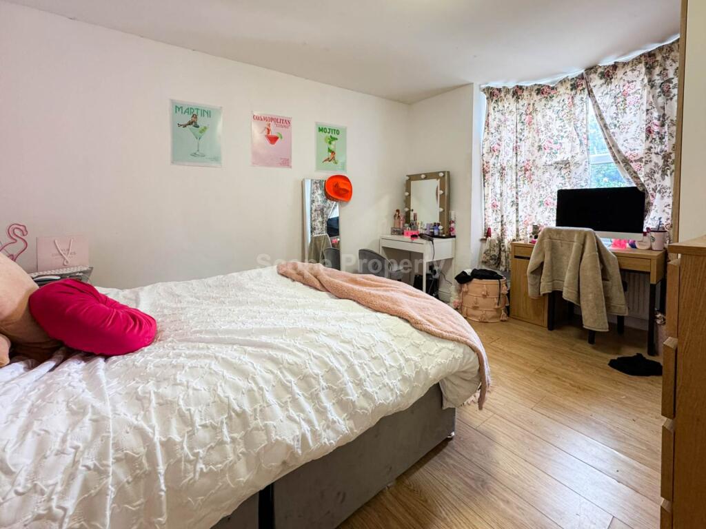 Main image of property: Crescent Road, Reading, RG1 5SP