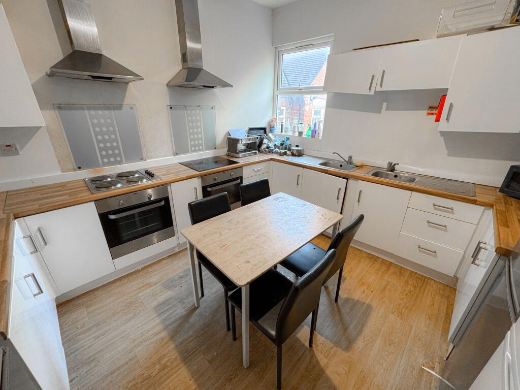 Main image of property: West Street, Reading, RG1