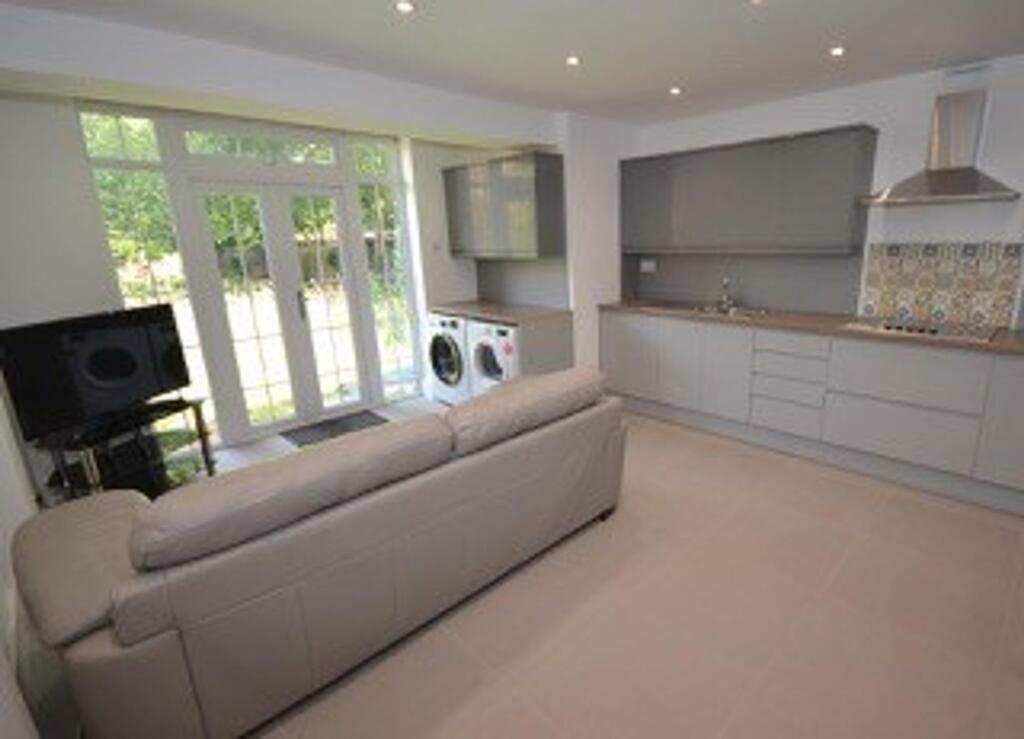 Main image of property: Crescent Road, Reading, RG1