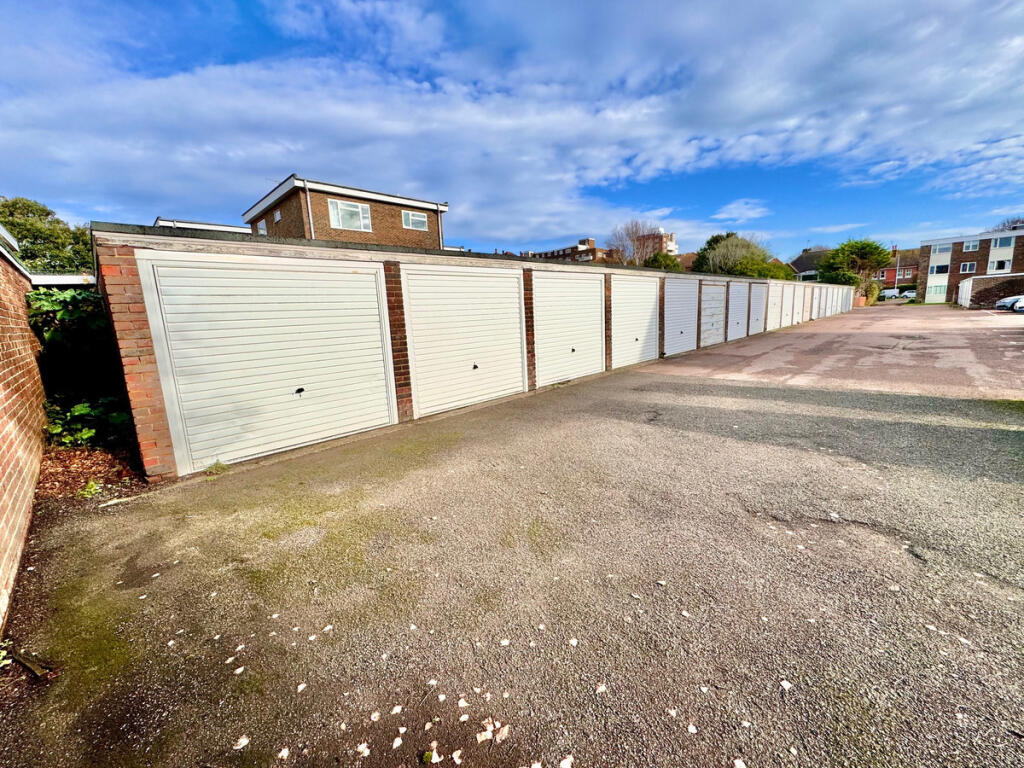 Main image of property: Bath Road, Worthing, BN11