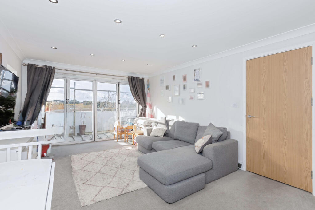 Main image of property: Broadwater Street West, Worthing, BN14