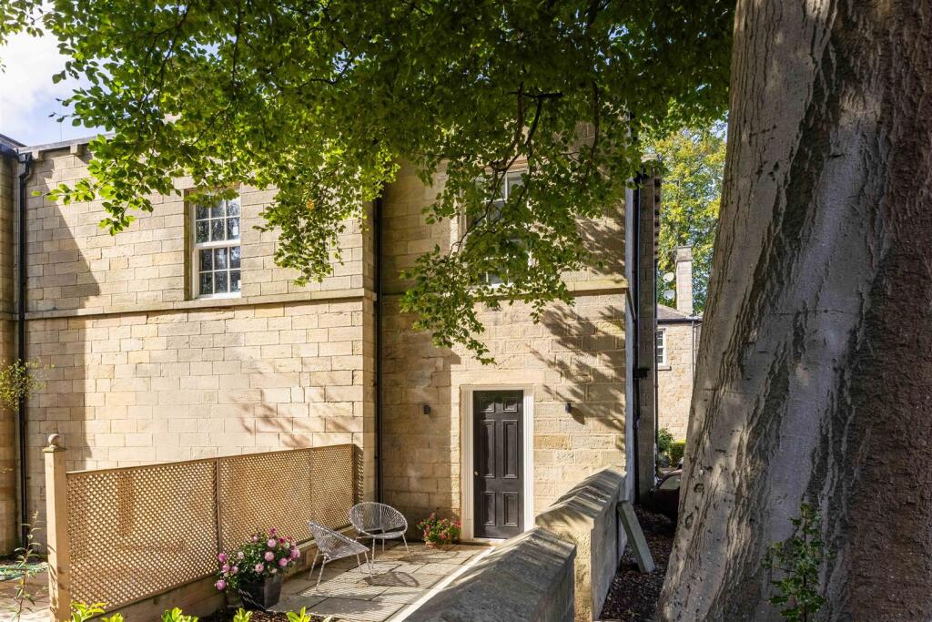 Main image of property: Woodlea Drive, Meanwood, Leeds