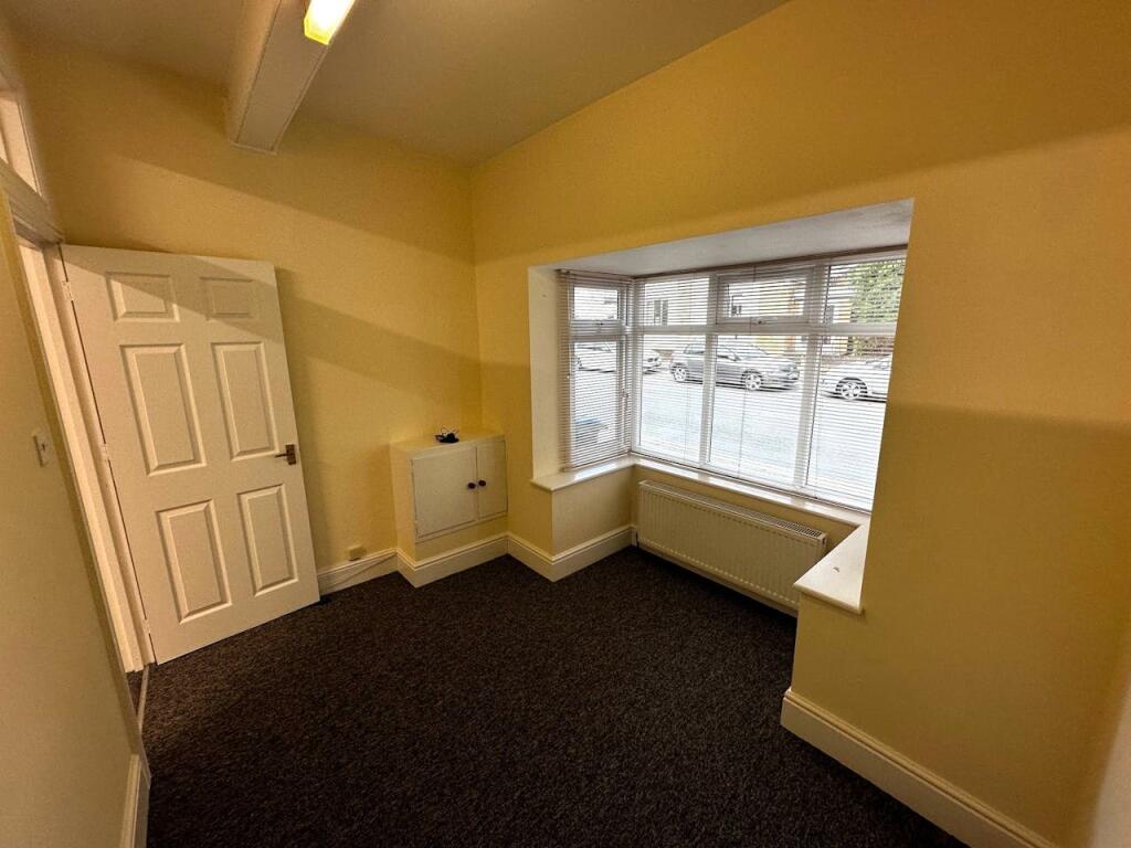 Additional property image - 70 Priory Road, Kenilworth, CV8 1LQ