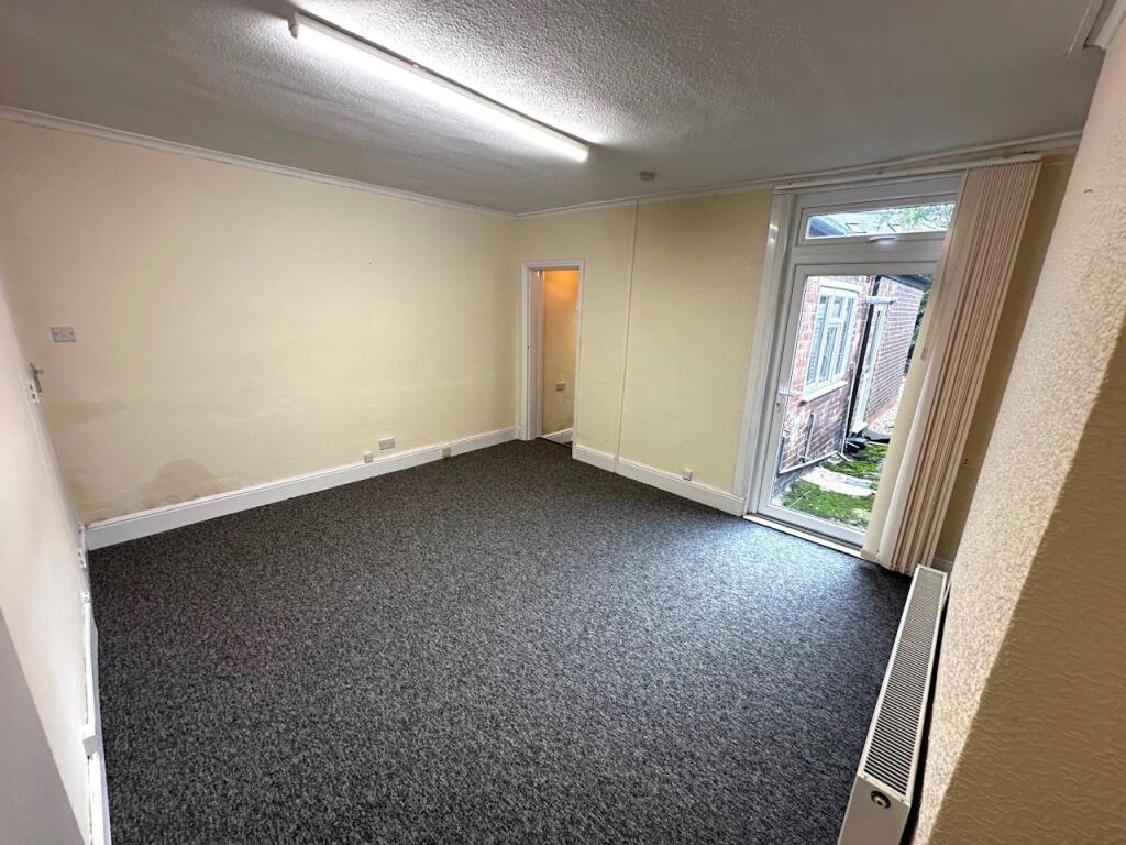 Additional property image - 70 Priory Road, Kenilworth, CV8 1LQ