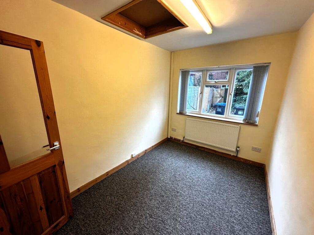 Additional property image - 70 Priory Road, Kenilworth, CV8 1LQ