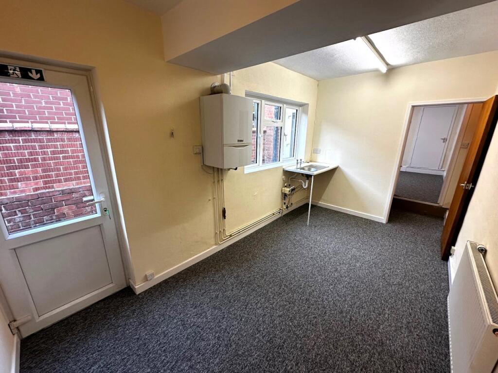 Additional property image - 70 Priory Road, Kenilworth, CV8 1LQ