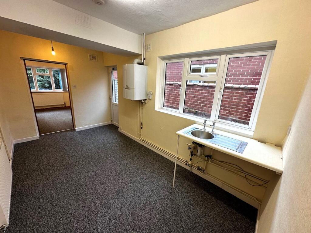 Additional property image - 70 Priory Road, Kenilworth, CV8 1LQ