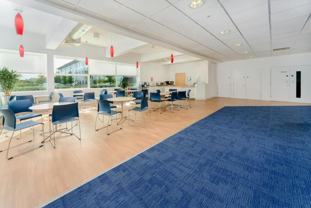 Leadec Warwick17Editresized.jpg