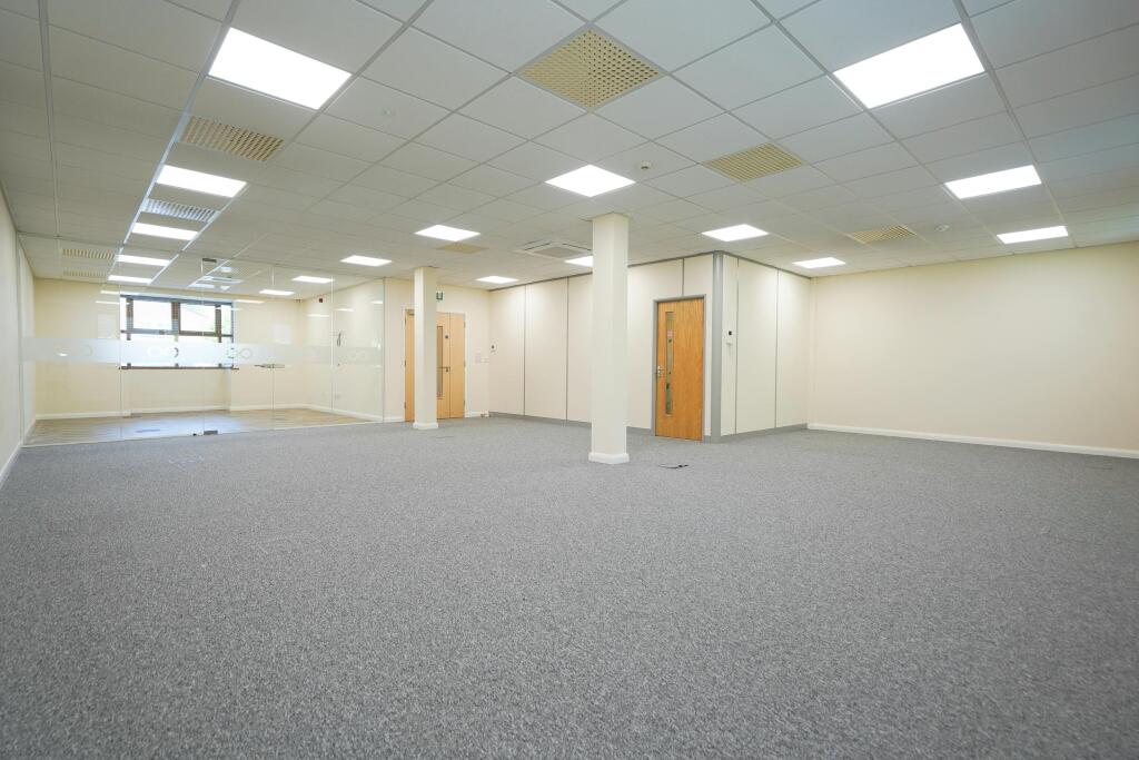 7 Olympus Court 6.jpg