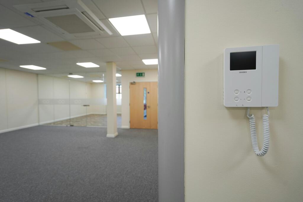 7 Olympus Court 8.jpg