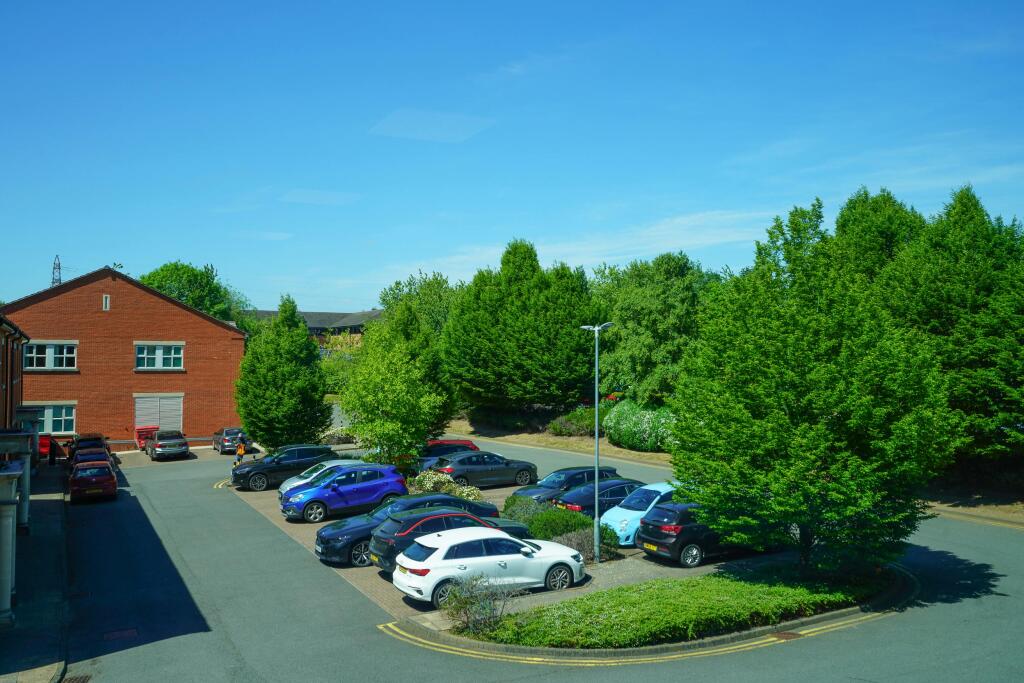 7 Olympus Court 19.jpg