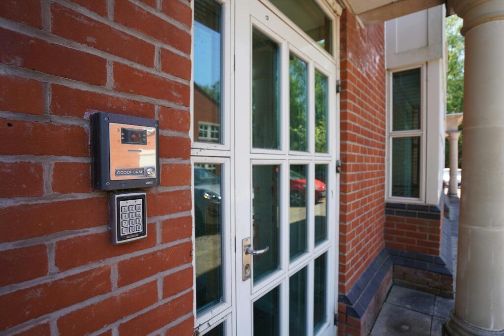 7 Olympus Court 22.jpg