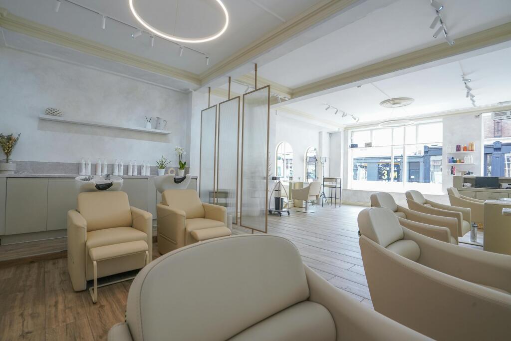 Hairdressers Regent Street 7.jpg