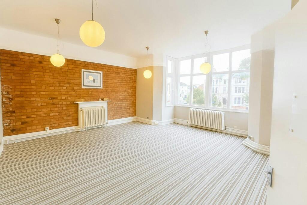 Refined 50 Holly Walk NEW 1 .jpg