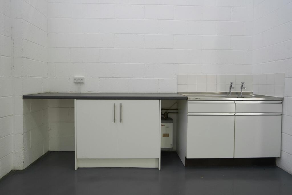 Hiron Way Warwick3.jpg