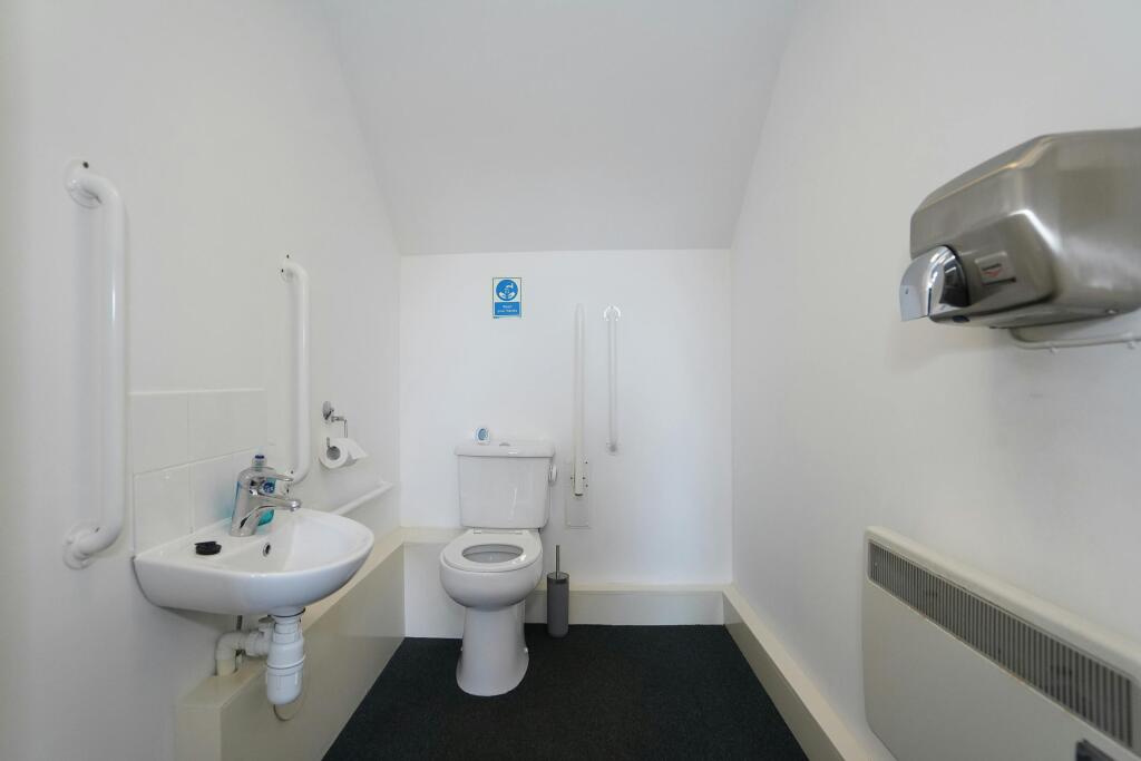 Unit 2 Benford Court5.jpg