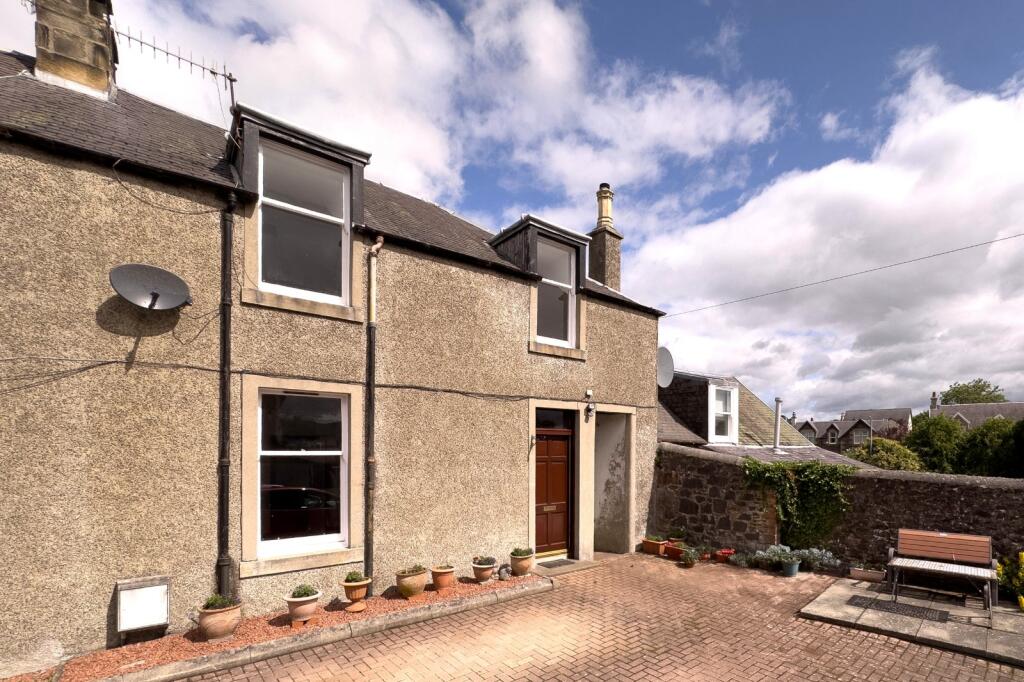 Main image of property: Ross Square, Biggar, ML12