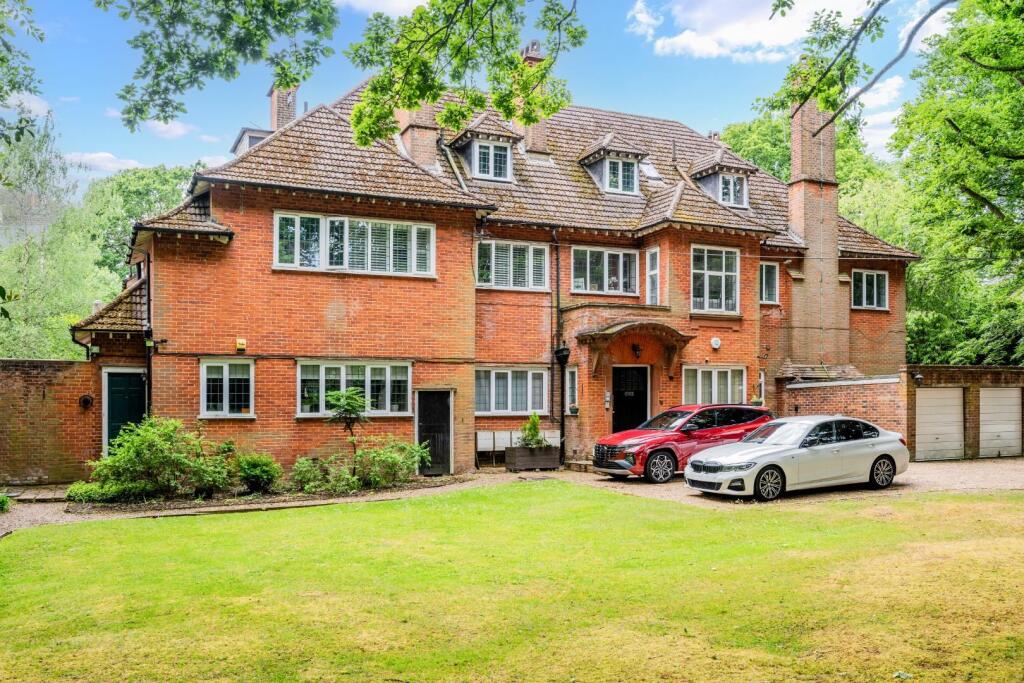 Main image of property: The Glade, Kingswood