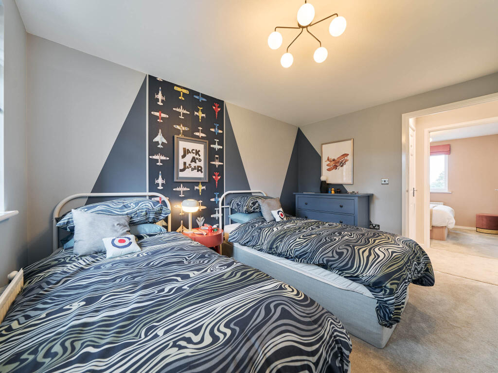 Additional property image - Glasshouse Lane,
Kenilworth,
Warwickshire
CV82AJ
