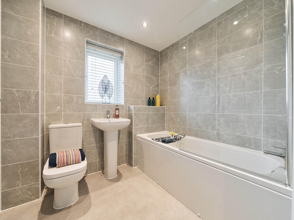 Additional property image - Glasshouse Lane,
Kenilworth,
Warwickshire
CV82AJ