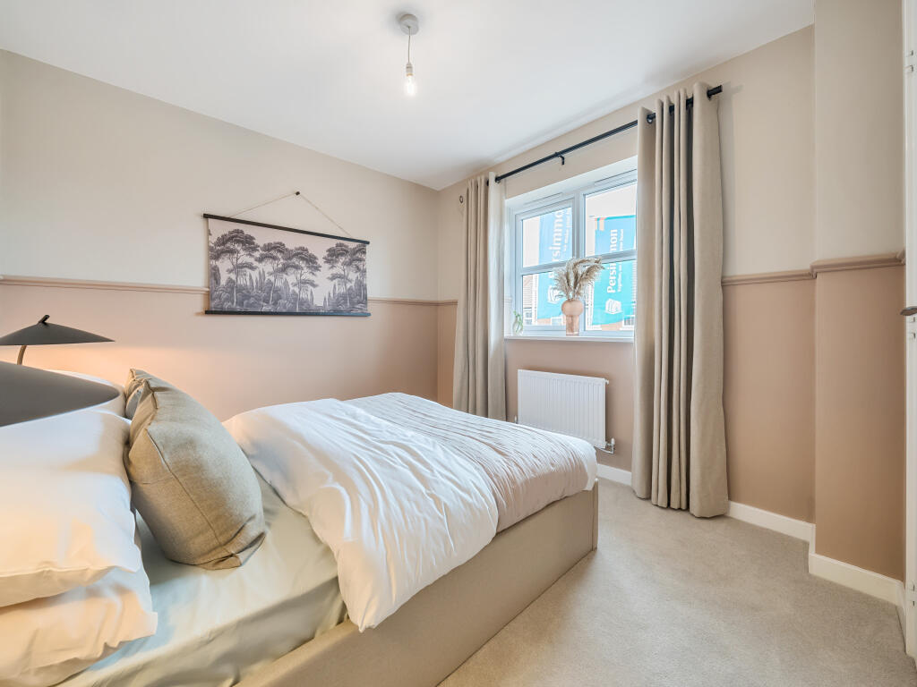 Additional property image - Glasshouse Lane,
Kenilworth,
Warwickshire
CV82AJ