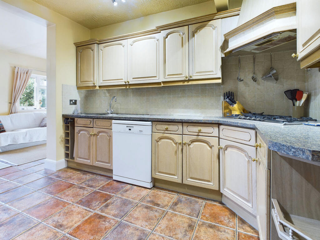 Additional property image - Burnett Road, Sutton Coldfield, B74