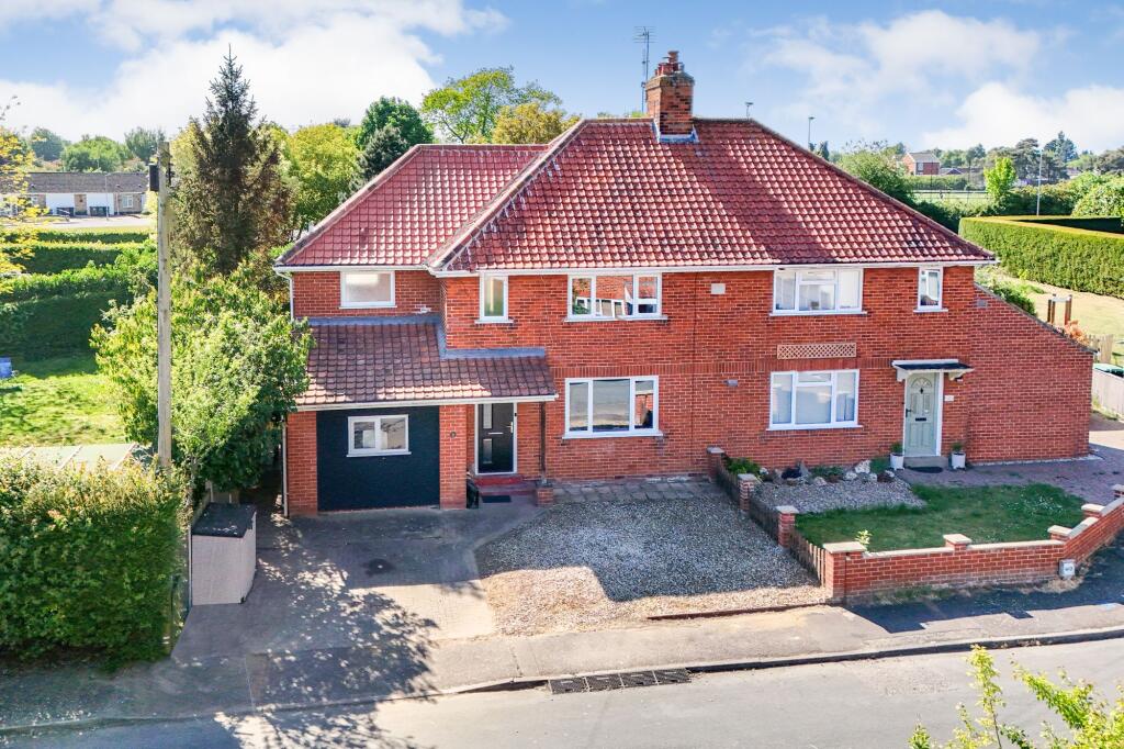 Main image of property: Leman Close, Loddon, Norwich