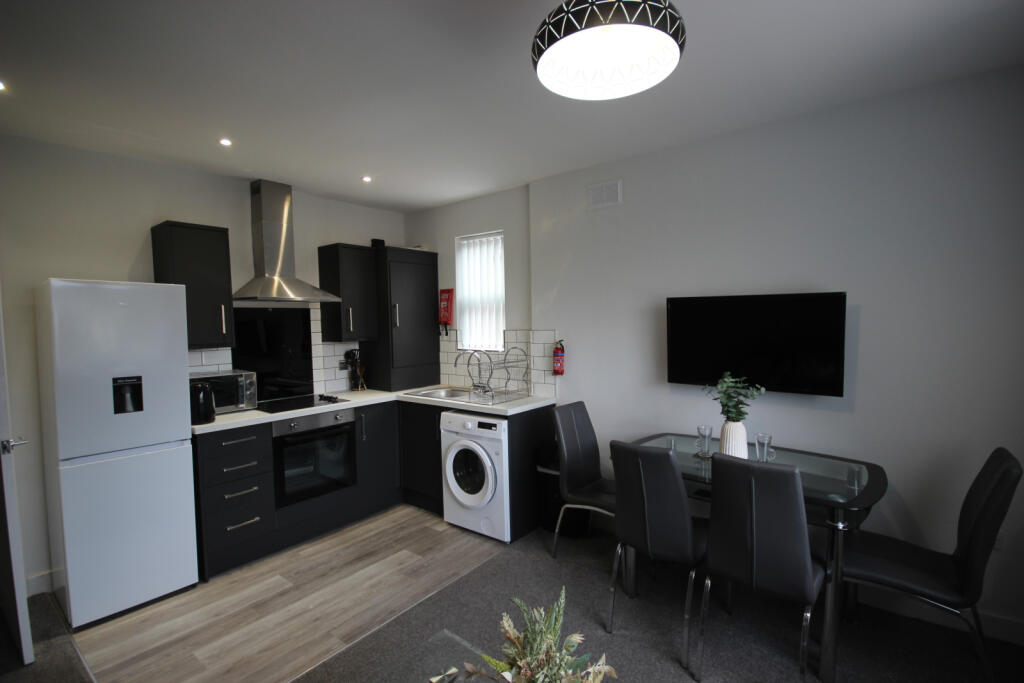 Main image of property: Flat 4, Albert Avenue, Hull, HU3