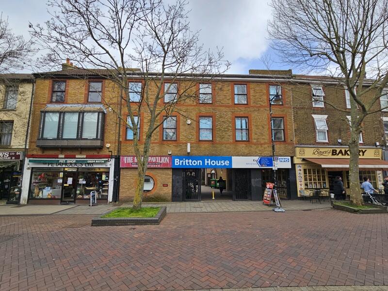 Main image of property: 60 High Street, Gillingham, Kent, ME7 1AY
