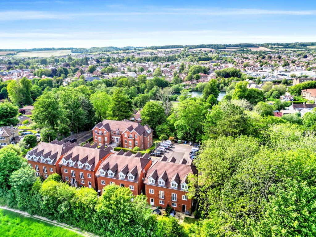 Main image of property: Kings View, Alton, GU34 2LZ