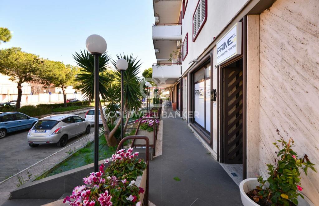 Commercial property for sale in Apulia, Bari, Bari, Italy