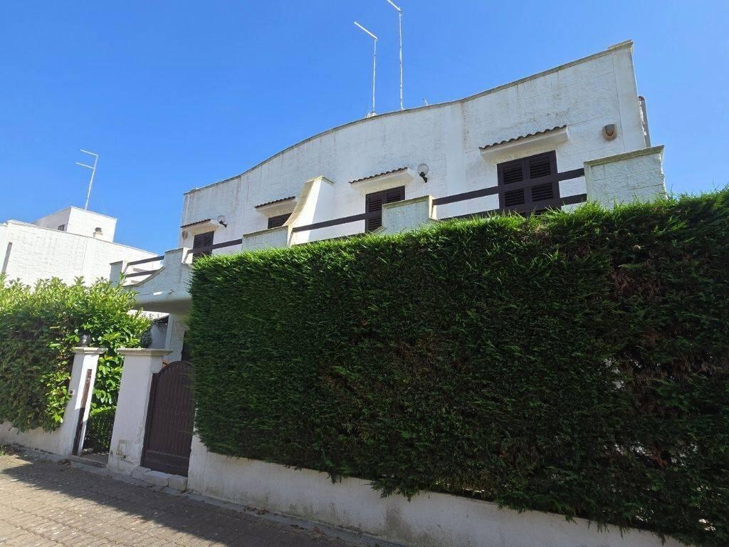 Main image of property: Apulia, Taranto, Taranto