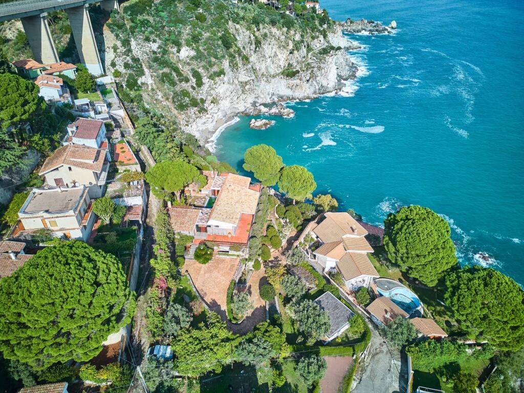 Main image of property: Calabria, Catanzaro, Staletti