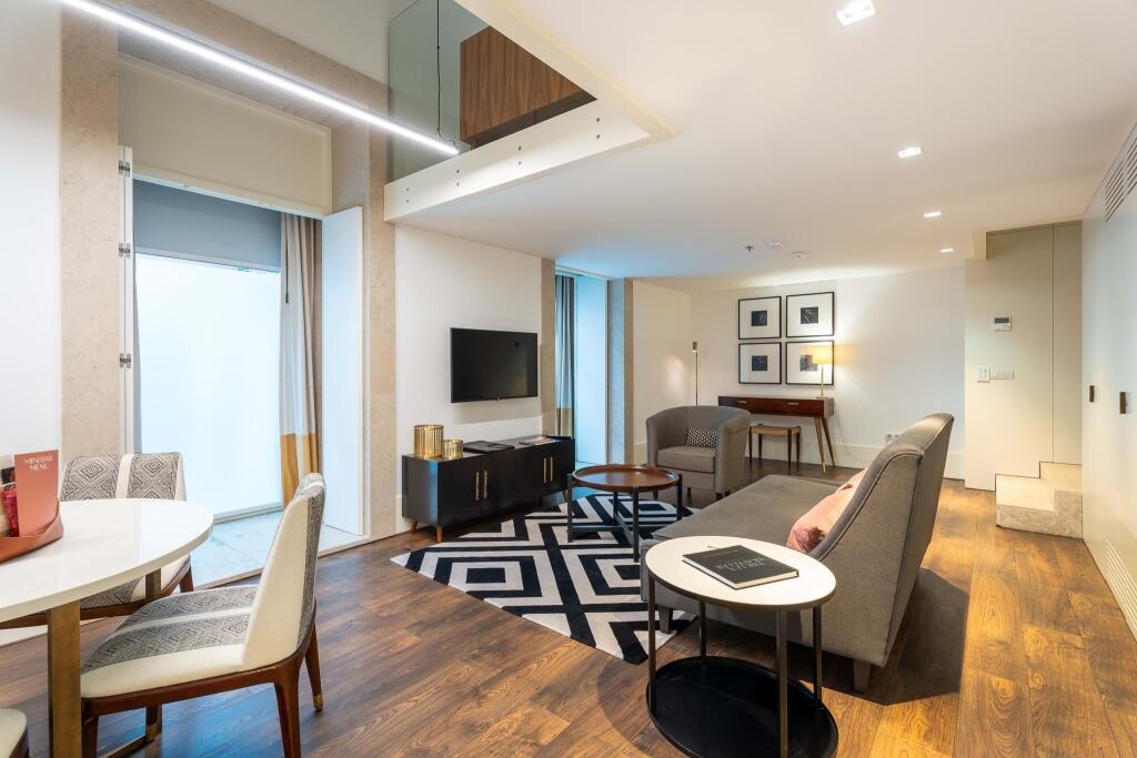 Main image of property: Lisbon, Lisbon