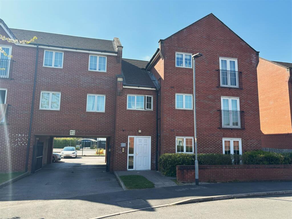 Main image of property: Rawsthorne Avenue, Manchester