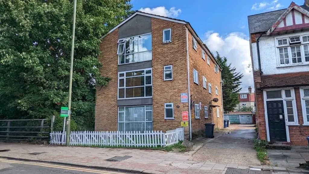 Main image of property: Flat 3, Amber Court, Colindale Avenue, London, NW9