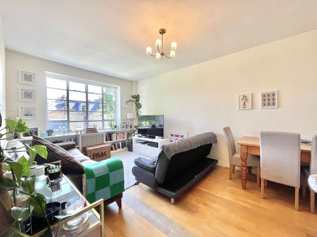 Main image of property: Flat , Kingsmill, - Kingsmill Terrace, London