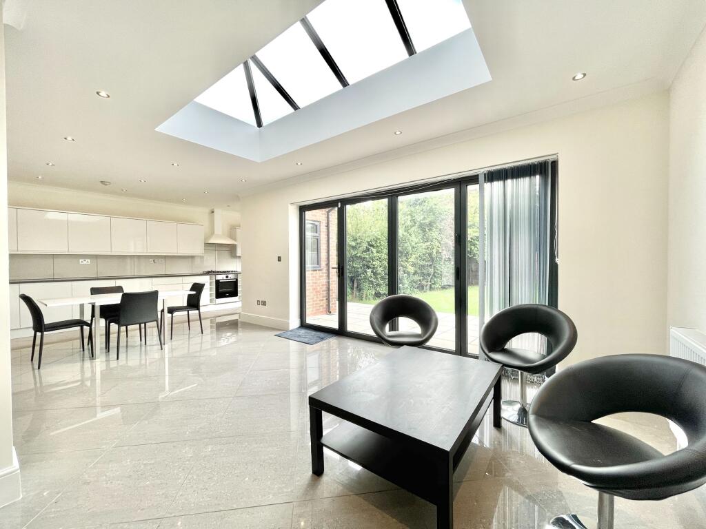 Main image of property: TO RENT - Saddlescombe Way, London