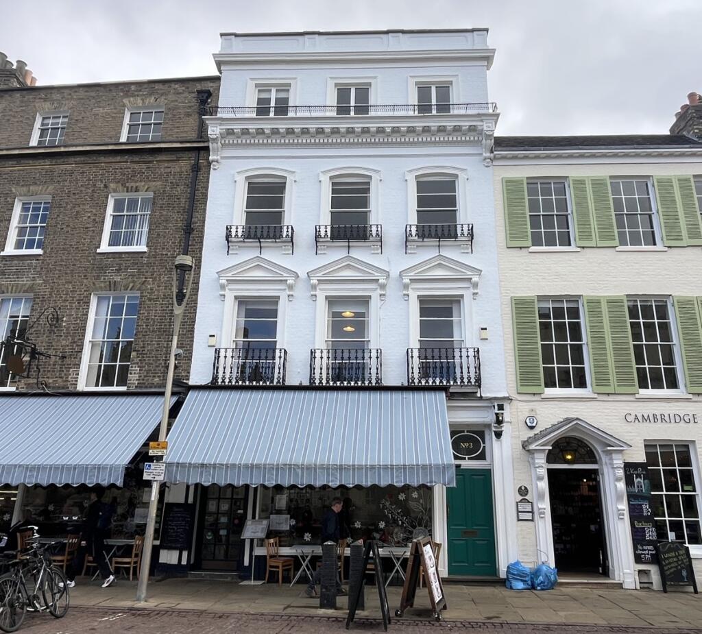 Main image of property: 3E King's Parade, Cambridge , CB2 1SJ