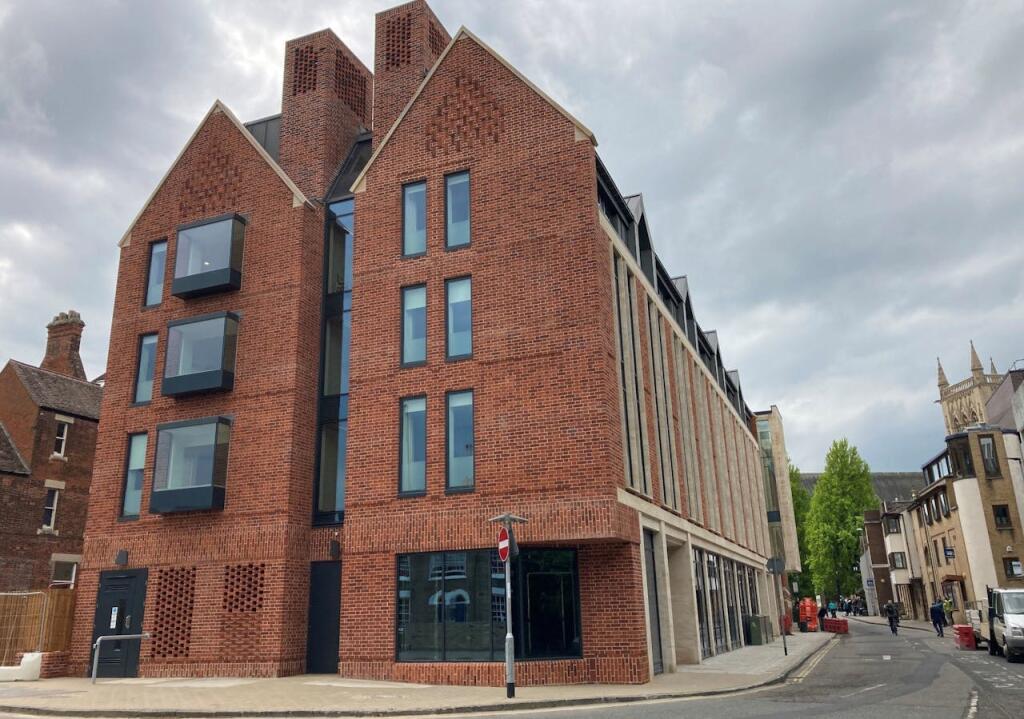 Main image of property: 5 Round Church Street, Cambridge, CB5 8AD